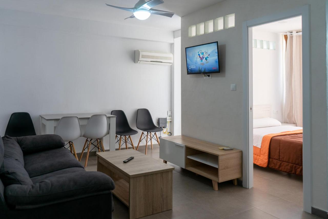 Apartamento Completo Vera Rincon De Loix Benidorm Bagian luar foto